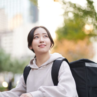ウーバーイーツ(Uber Eats)の副業はバレる？バレない3つの方法や稼ぎ方 