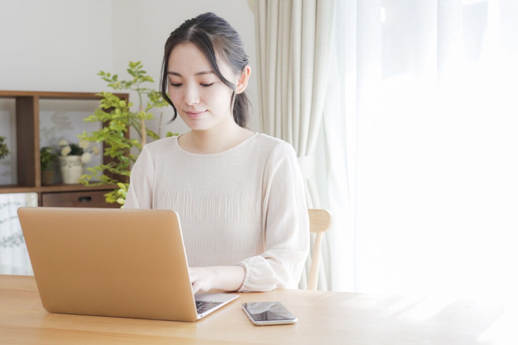 女性が歳をとっても続けられる仕事につながるスキルなら「ママキャン」がおすすめ！